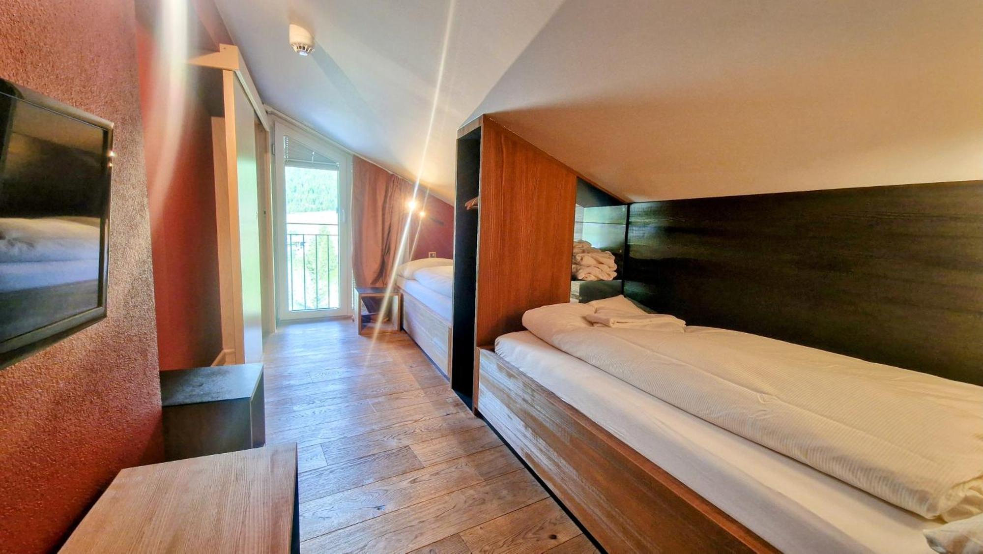 Amber Ski-In/Out Hotel & Spa Саас-Фее Екстериор снимка