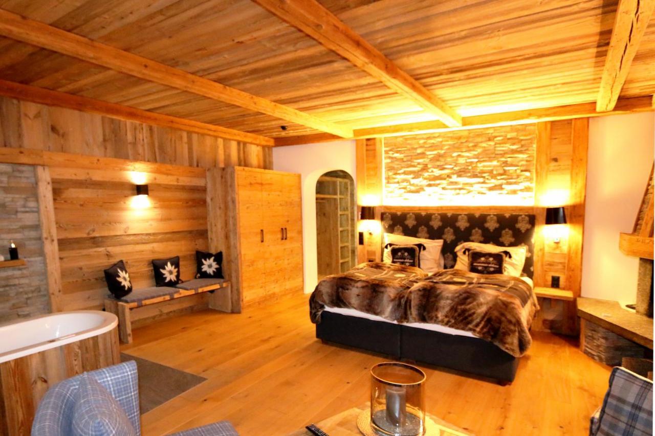 Amber Ski-In/Out Hotel & Spa Саас-Фее Екстериор снимка